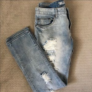 Light Wash Ripped Jeans